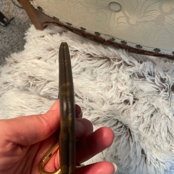 Louis Vuitton Monogram Key Clés Key Chain Pouch - Picture 8 of 13